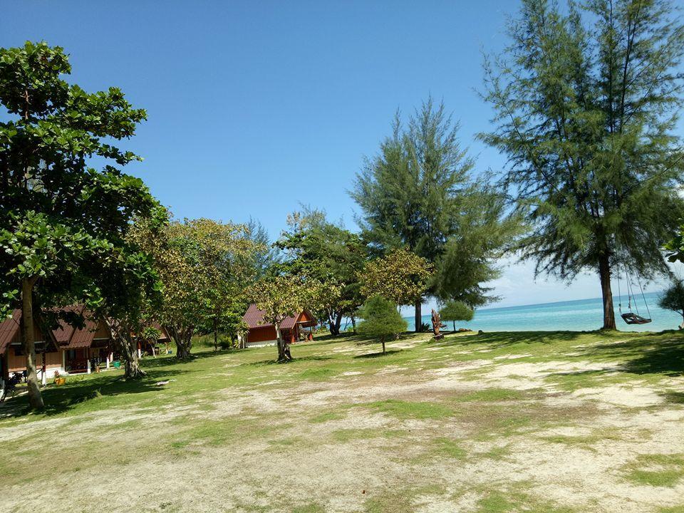 Отель Koh Ngai Seafood Экстерьер фото