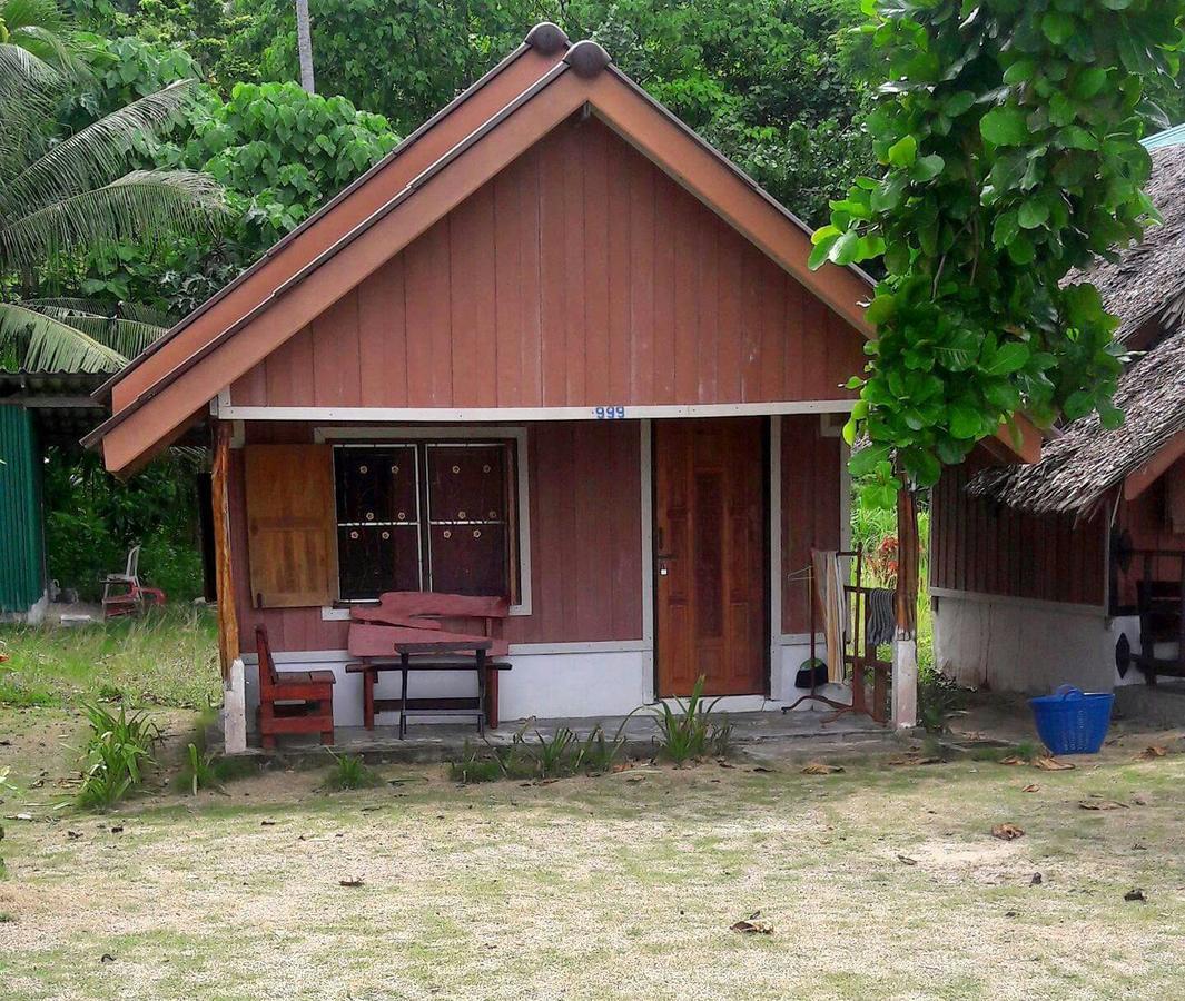 Отель Koh Ngai Seafood Экстерьер фото