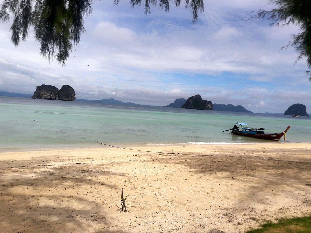 Отель Koh Ngai Seafood Экстерьер фото